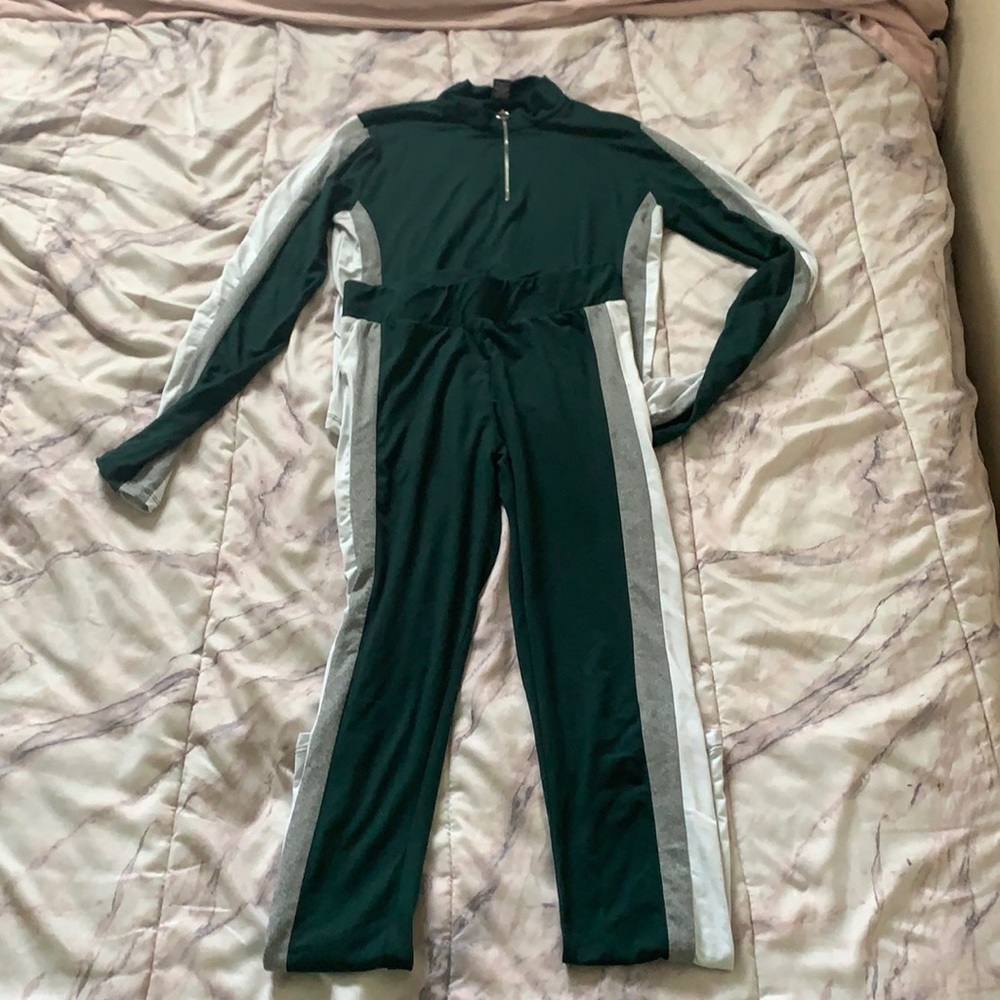 Cute Grey,White, Green two-piece set from rue21